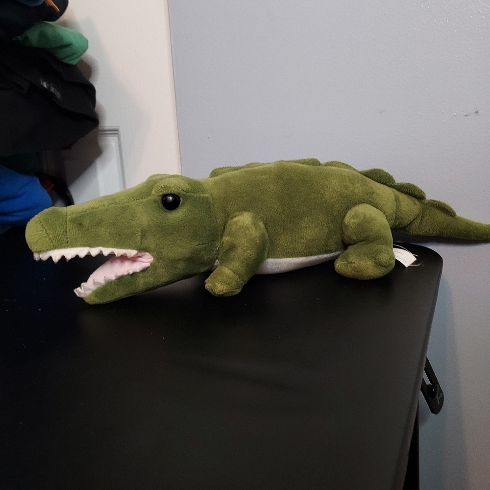 Fun Stuff Small Alligator 15.5in 04/16
